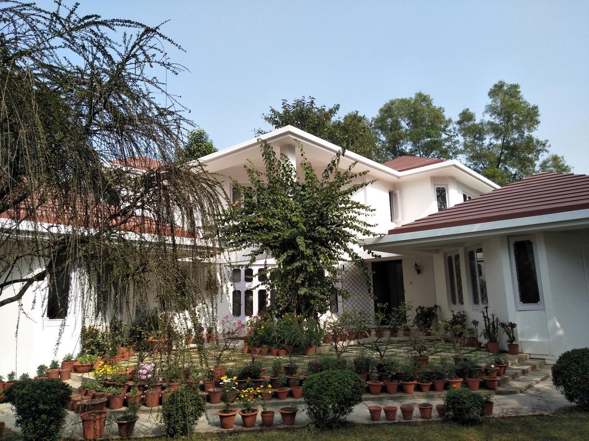 Aayesh Bed & Breakfast Shānti Niketan Exterior photo